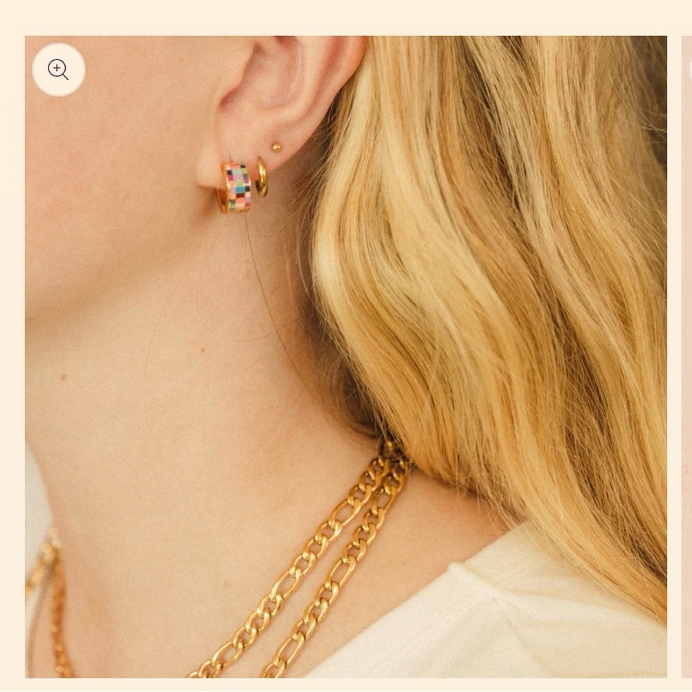 Checkered Super Chunky Huggie Hoop Earrings - Picture 8 of 12